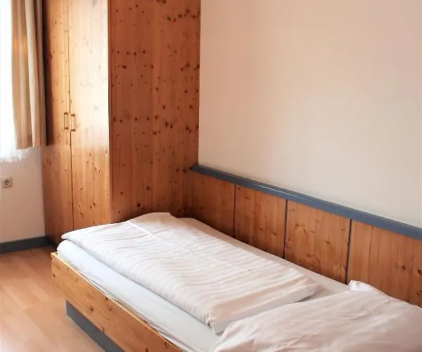 Konditorei Binder 招待所 3*