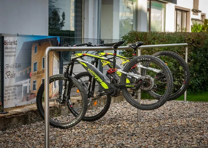 招待所 Konditorei Binder